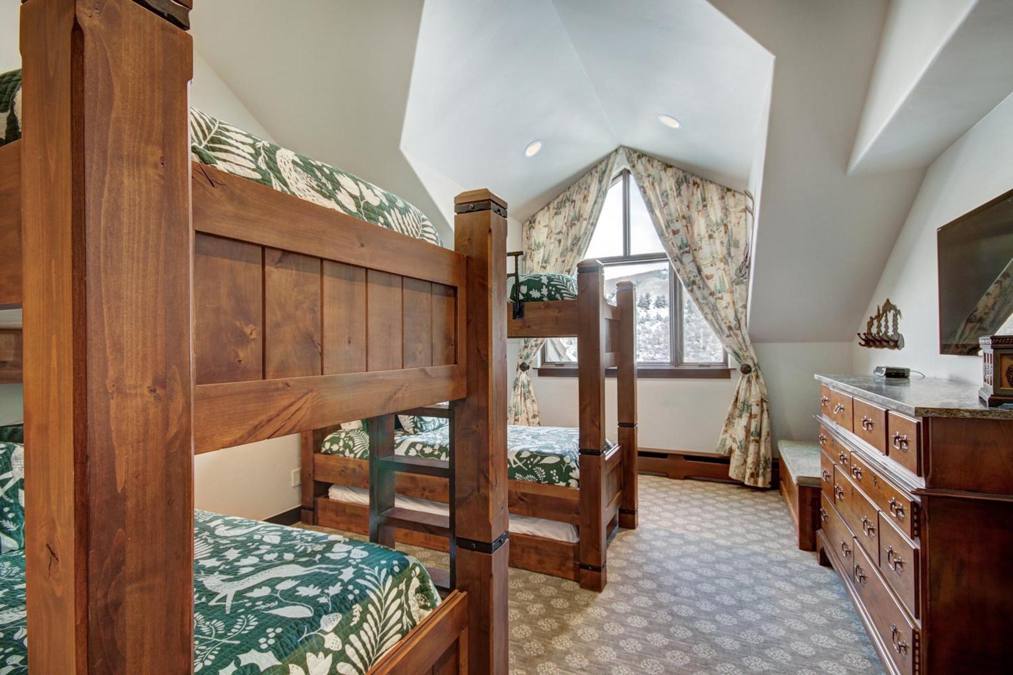 Luxury Ski-In 3 Bedroom Penthouse Inside Pines Lodge, Sleeps 10! Condo 비버 크릭 외부 사진